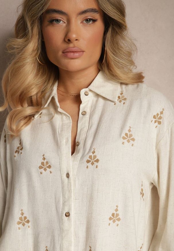 Renee - Biało-Beżowa Koszula Boho z Wiskozy i Lnu z Ozdobnym Hafem Arliena. Okazja: na co dzień. Typ kołnierza: dekolt w serek. Kolor: biały. Materiał: len, wiskoza. Wzór: haft. Styl: boho
