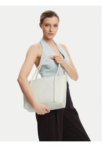 Calvin Klein Torebka Ck Linn Medium Shopper K60K613110 Biały. Kolor: biały. Materiał: skórzane