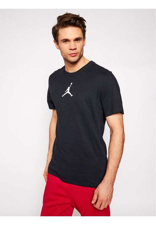 Nike T-Shirt Jordan Jumpman CW5190 Czarny Standard Fit. Kolor: czarny. Materiał: bawełna