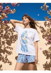 Sinsay - Bawełniana koszulka z nadrukiem - biały. Kolor: biały. Materiał: bawełna. Wzór: nadruk #1