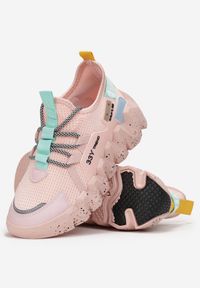 Born2be - Różowe Sneakersy na Grubej Podeszwie z Siateczkową Cholewką Sarahi. Nosek buta: okrągły. Kolor: różowy. Materiał: materiał. Szerokość cholewki: normalna. Wzór: kropki, aplikacja #4