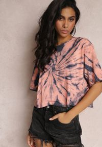 Renee - Różowy Krótki T-shirt z Printem Tie-Dye Lanay. Kolor: różowy. Długość: krótkie. Wzór: nadruk. Sezon: lato