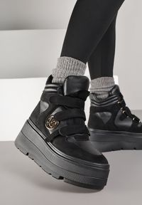 Born2be - Czarne Botki Vices w Stylu Sneakersów na Platformie Afirriva. Okazja: na co dzień. Zapięcie: rzepy. Kolor: czarny. Materiał: jeans. Wzór: aplikacja. Obcas: na platformie. Styl: retro, casual, klasyczny. Wysokość obcasa: średni #7