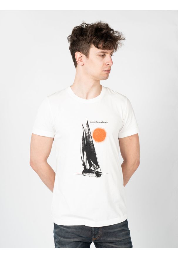 Diesel T-Shirt "T-Iny" | A05152-0ASUB-141 | Mężczyzna | Biały. Okazja: na co dzień. Kolor: biały. Materiał: bawełna. Wzór: nadruk. Styl: elegancki, casual