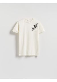 Reserved - T-shirt regular z nadrukiem - złamana biel. Materiał: bawełna, dzianina. Wzór: nadruk
