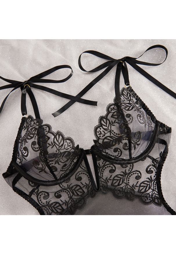 Intica - Body koronkowe na romantyczne wieczory Ludwina. Kolor: czarny. Materiał: koronka