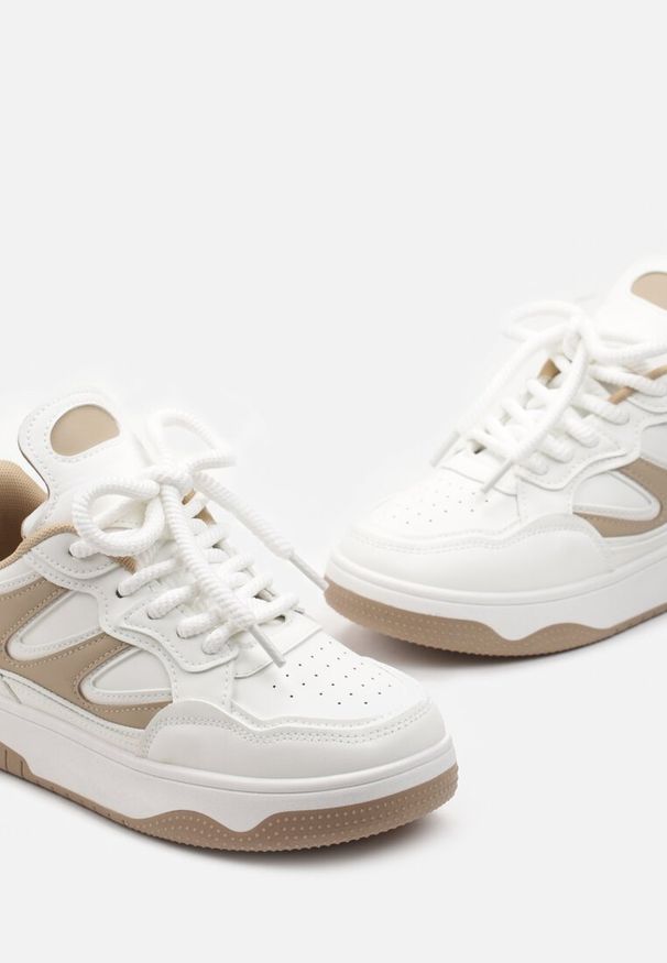 Renee - Biało-Beżowe Sneakersy przed Kostkę na Platformie z Wstawkami Losia. Wysokość cholewki: przed kostkę. Kolor: beżowy. Obcas: na platformie