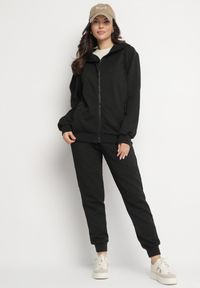 Born2be - Czarny Komplet Dresowy Bluza z Kapturem i Joggery Rerialda. Kolor: czarny. Materiał: dresówka #1