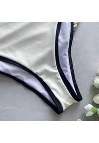 Intica - Strój kąpielowy jednoczęściowy z lamówką na plażę i basen Margitte. Kolor: czerwony. Materiał: materiał #8