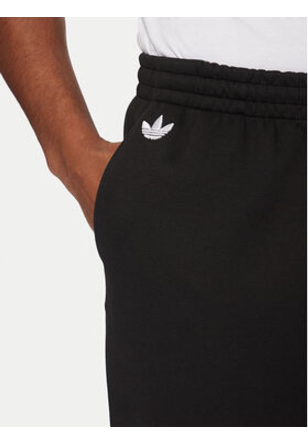 Adidas - adidas Spodnie dresowe Neuclassics JC9903 Czarny Loose Fit. Kolor: czarny. Materiał: syntetyk, bawełna