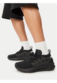Under Armour Sneakersy UA Phantom X 6007183 008 Czarny. Kolor: czarny. Materiał: materiał #5