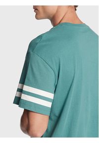 Lee T-Shirt College L69BFQDO 112321853 Zielony Relaxed Fit. Kolor: zielony. Materiał: bawełna