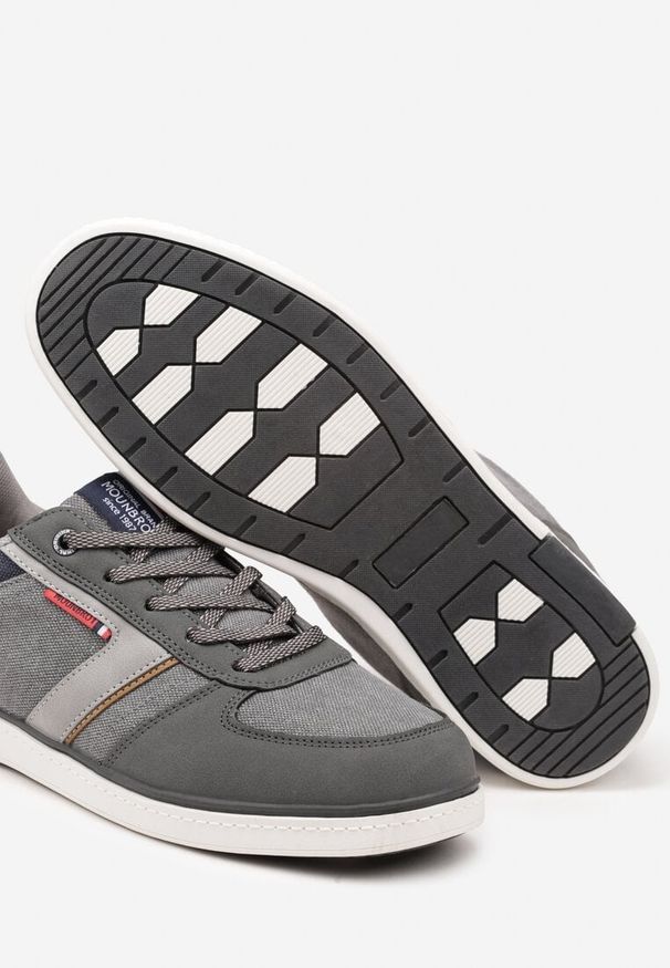 Born2be - Ciemnoszare Buty Sportowe Sneakersy z Ozdobnymi Przeszyciami Poltia. Okazja: na co dzień. Kolor: szary. Materiał: jeans. Obcas: na obcasie. Wysokość obcasa: niski