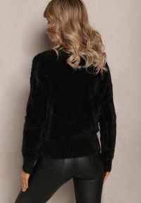 Renee - Czarny Dzianinowy Sweter z Dłuższym Włosiem i Półgolfem Christiam. Kolor: czarny. Materiał: dzianina. Długość rękawa: długi rękaw. Długość: długie. Wzór: aplikacja. Styl: elegancki