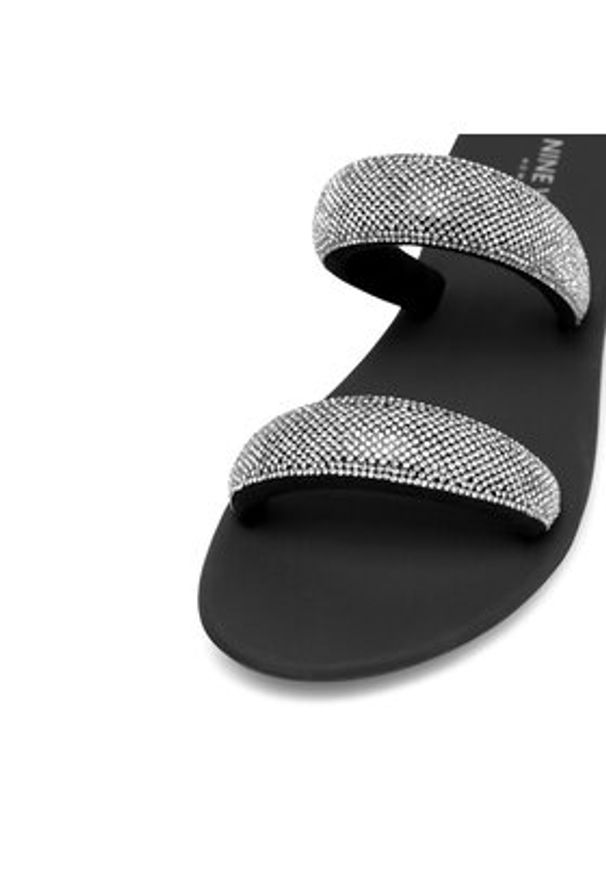 Nine West Klapki WFA2735-1 Srebrny. Kolor: srebrny. Materiał: materiał