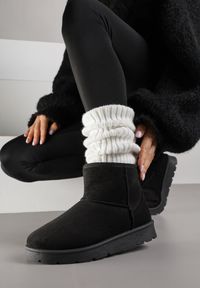 Born2be - Czarne Wsuwane Śniegowce do Kostki z Imitacji Zamszu Atuvitta. Okazja: na co dzień. Zapięcie: bez zapięcia. Kolor: czarny. Materiał: zamsz. Styl: casual #4