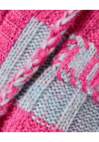 LOVE SHACK FANCY - Różowy sweter Tirzah. Okazja: na co dzień. Kolor: szary. Materiał: wełna. Wzór: napisy, aplikacja, kolorowy. Sezon: wiosna. Styl: casual, klasyczny