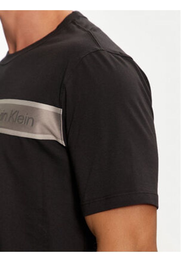 Calvin Klein Performance T-Shirt 00GMF4K112 Czarny Regular Fit. Kolor: czarny. Materiał: bawełna