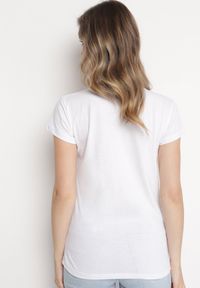 Born2be - Biały Bawełniany T-shirt z Nadrukiem i Brokatem Kruita. Kolor: biały. Materiał: bawełna. Długość rękawa: krótki rękaw. Długość: krótkie. Wzór: nadruk