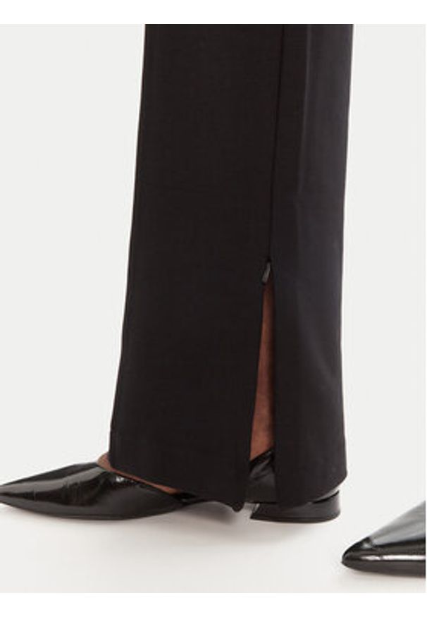 Hugo - HUGO Spodnie palazzo Nalvasi 50542730 Czarny Wide Leg. Kolor: czarny. Materiał: wiskoza