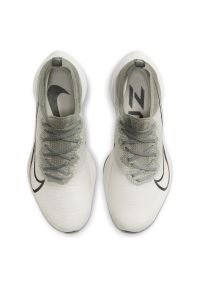 Buty męskie do biegania Nike Air Zoom Tempo Next CI9923. Okazja: na co dzień. Materiał: materiał, włókno, guma, syntetyk. Szerokość cholewki: normalna. Wzór: ze splotem. Model: Nike Zoom. Sport: bieganie, fitness, koszykówka #5