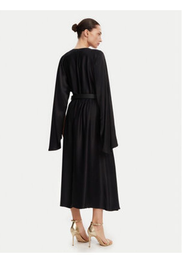 Guess Sukienka wieczorowa W5PK1L WHHB0 Czarny Regular Fit. Kolor: czarny. Materiał: satyna, wiskoza. Styl: wizytowy