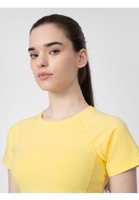 4f - T-shirt crop-top gładki damski. Kolor: żółty. Materiał: bawełna, elastan. Długość rękawa: raglanowy rękaw. Wzór: gładki