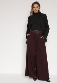 Born2be - Bordowe Bawełniane Szerokie Spodnie Garniturowe z Wysokim Stanem i Paskiem Tusamia. Okazja: na co dzień, na spotkanie biznesowe. Stan: podwyższony. Kolor: czerwony. Materiał: bawełna. Styl: klasyczny, casual, elegancki, biznesowy #4