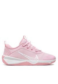 Nike Buty Omni Multi-Court (GS) DM9027 600 Różowy. Kolor: różowy. Materiał: materiał, mesh. Model: Nike Court #1