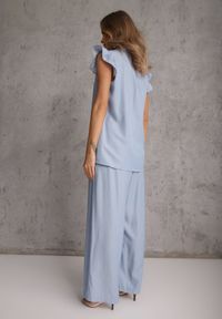 Renee - Jasnoniebieski Komplet z Wiskozą Bluzka z Kołnierzem i Spodnie Wide Leg Naunne. Kolekcja: plus size. Kolor: niebieski. Materiał: wiskoza. Wzór: gładki #5