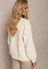 Renee - Biały Sweter o Luźnym Kroju z Modnym Splotem Osma. Kolor: biały. Wzór: ze splotem. Sezon: jesień, zima #5