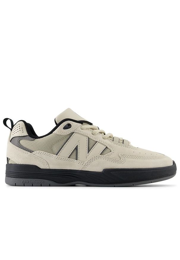 Buty New Balance Numeric NM808BIB - beżowe. Kolor: beżowy. Materiał: zamsz, materiał, syntetyk, guma. Szerokość cholewki: normalna. Sport: skateboard