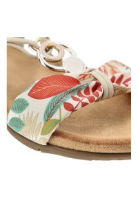 Beżowe Sandały Artiker Modne Obuwie Damskie. Okazja: na spacer, na co dzień. Zapięcie: pasek. Kolor: beżowy. Materiał: tkanina. Wzór: kolorowy, aplikacja. Sezon: lato. Styl: casual, wakacyjny #3