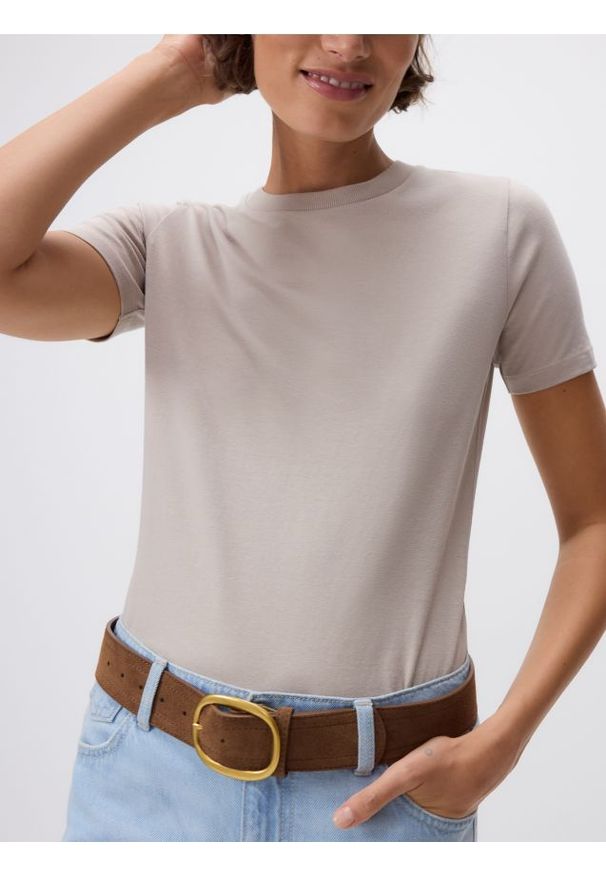 Reserved - T-shirt regular - beżowy. Kolor: beżowy. Materiał: dzianina, bawełna