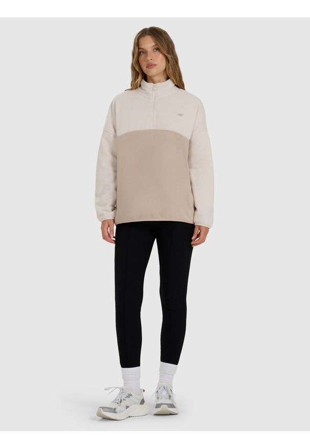 4f - 4F Polar ze stójką regular damski - beżowy XS. Typ kołnierza: kołnierzyk stójkowy. Kolor: beżowy. Materiał: polar. Długość: krótkie. Wzór: gładki. Sezon: zima. Sport: snowboard, wspinaczka, turystyka piesza, narciarstwo