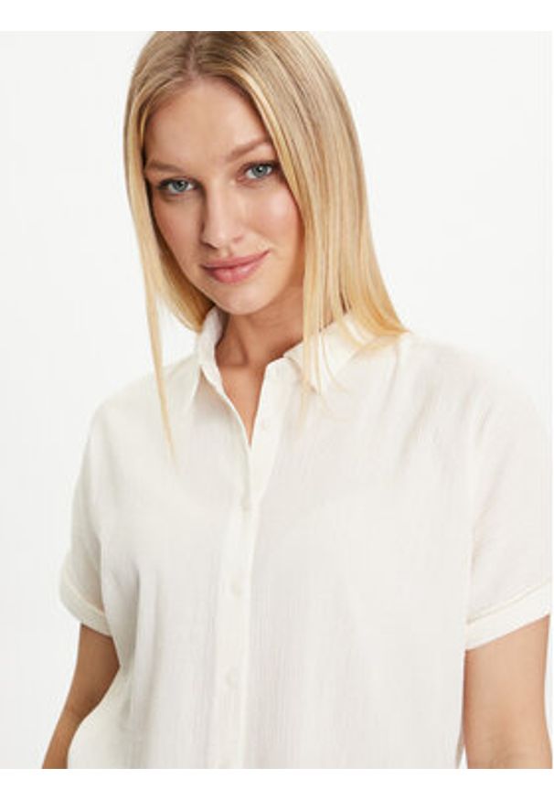 Mustang Koszula Coral Springs 1014902 Biały Loose Fit. Kolor: biały. Materiał: bawełna