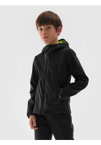 4f - 4F Kurtka softshell wiatroodporna membrana NeoDry 5000 chłopięca - zielona 140 (9-10 lat). Okazja: na co dzień. Typ kołnierza: kołnierzyk stójkowy, kaptur. Kolor: zielony. Materiał: softshell. Sezon: lato. Styl: klasyczny, casual