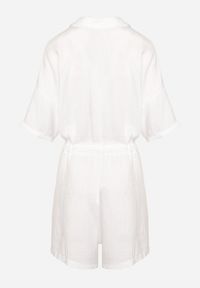 Born2be - Biały Muślinowy Kombinezon z Bawełny Wiązany w Talii z Guzikami Dlirena. Kolor: biały. Materiał: bawełna. Długość rękawa: krótki rękaw. Długość: krótkie. Styl: elegancki #5