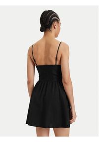 Tommy Jeans Sukienka letnia Skater DW0DW22345 Czarny Slim Fit. Kolor: czarny. Materiał: len. Sezon: lato #3