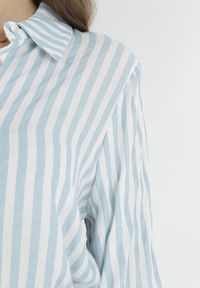 Born2be - Jasnoniebieska Koszulowa Sukienka z Bawełny w Paski Ditya. Kolor: niebieski. Materiał: bawełna. Wzór: paski. Typ sukienki: koszulowe #4