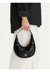 Calvin Klein Torebka Buckle Small Bag LV04F3513G Czarny. Kolor: czarny. Materiał: skórzane #1