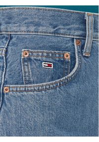 Tommy Jeans Szorty jeansowe DW0DW17646 Niebieski Mom Fit. Kolor: niebieski. Materiał: jeans, bawełna