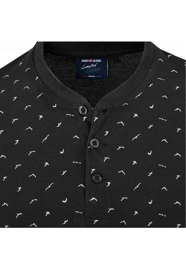 Męski T-Shirt, Dekolt z Guzikami - Pako Jeans - Czarny, Drobny Wzór. Okazja: na co dzień. Kolor: czarny. Materiał: bawełna. Styl: casual