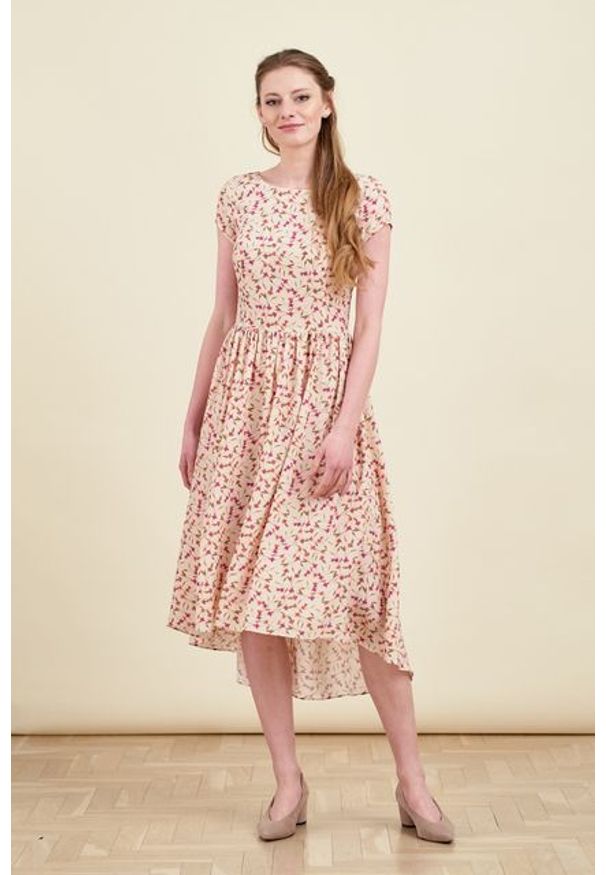 Marie Zélie - Sukienka Antea Matthiola różowa. Kolor: różowy. Materiał: wiskoza, materiał. Długość rękawa: krótki rękaw. Typ sukienki: asymetryczne