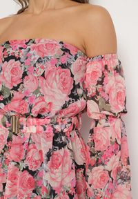 Born2be - Czarna Wiskozowa Sukienka Hiszpanka z Falbanami i Paskiem w Kwiaty Virmoi. Okazja: na spacer, na co dzień. Typ kołnierza: dekolt hiszpanka. Kolor: czarny. Materiał: wiskoza. Wzór: kwiaty. Typ sukienki: proste. Styl: casual #2