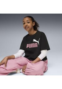 Puma - Młodzieżowa krótka koszulka Essentials 2 Colour z logo PUMA No. 1 PUMA. Kolor: czarny, różowy, wielokolorowy. Materiał: guma, prążkowany. Długość: krótkie. Wzór: nadruk. Sport: joga i pilates