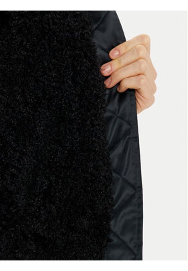 Guess Kurtka bomber Aurore W4BL48 WGKK2 Czarny Regular Fit. Kolor: czarny. Materiał: syntetyk