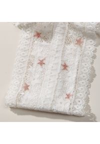 Intica - Koronkowe majtki z podwójną gumką dla optymalnego wsparcia Hrissoula. Kolor: biały. Materiał: koronka. Wzór: koronka #4