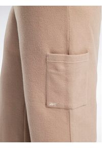 Reebok Spodnie dresowe Reebok Classics Reverse Fleece Wide Leg Joggers (Plus Size) IB4453 Brązowy. Kolekcja: plus size. Kolor: brązowy. Materiał: bawełna #7