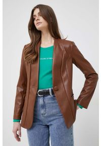 Sisley marynarka kolor brązowy jednorzędowa gładka. Kolor: brązowy. Materiał: materiał. Wzór: gładki #1